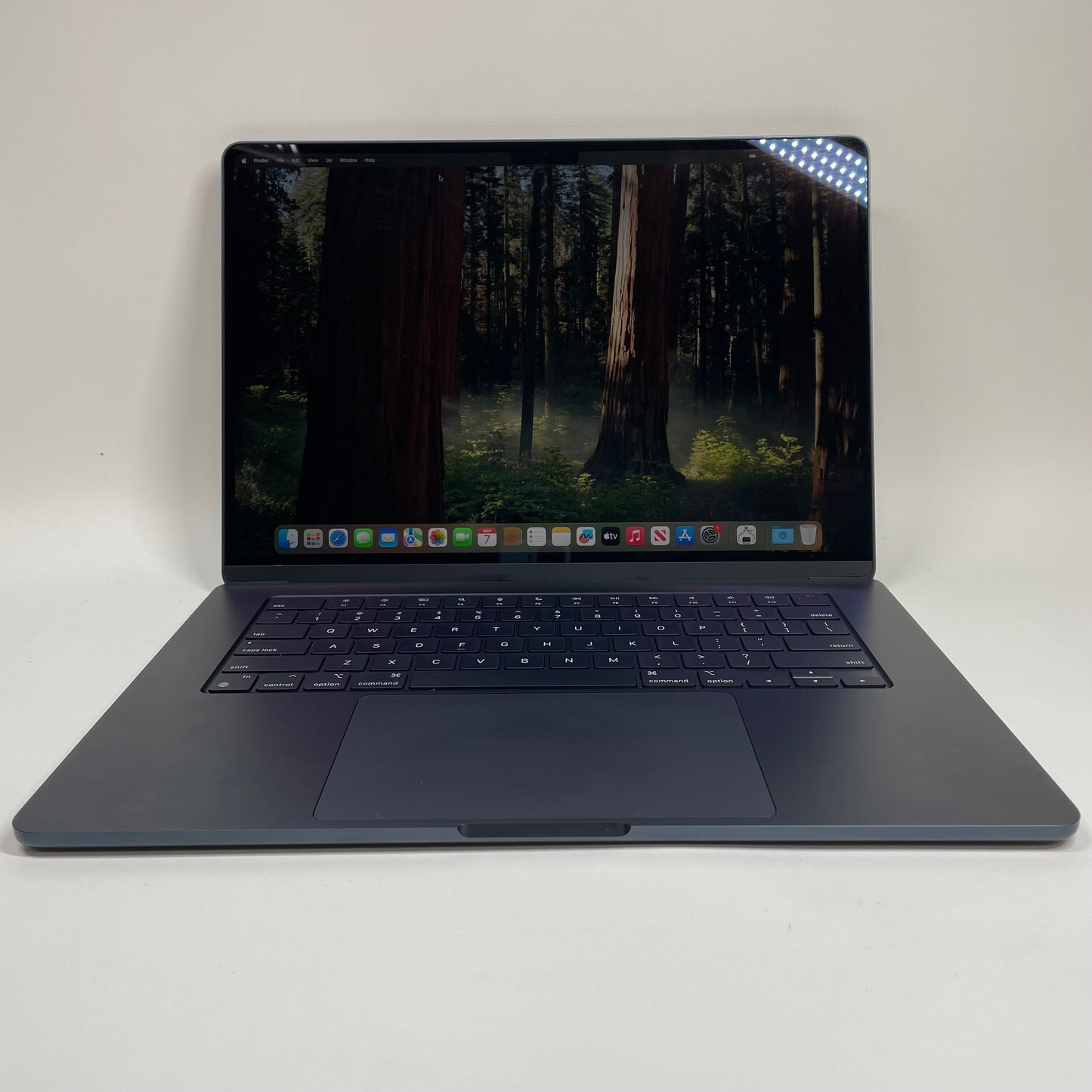 2024 Apple MacBook Air 15.3" M3 8C GPU 4.0GHz 8GB RAM 256GB SSD MRYU3LL/A