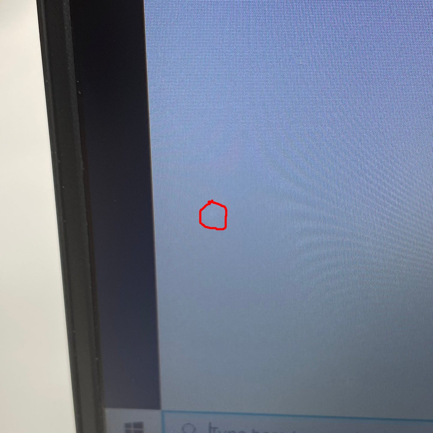 Broken Lenovo Ideapad 1 81F5 i5 8GB RAM 256GB UHD 620 LCD White Spot