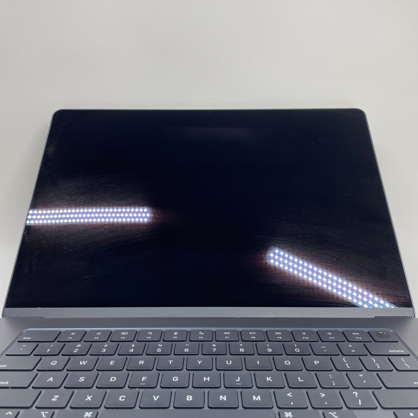 2024 Apple MacBook Air 15.3" M3 8C GPU 4.0GHz 8GB RAM 256GB SSD MRYU3LL/A