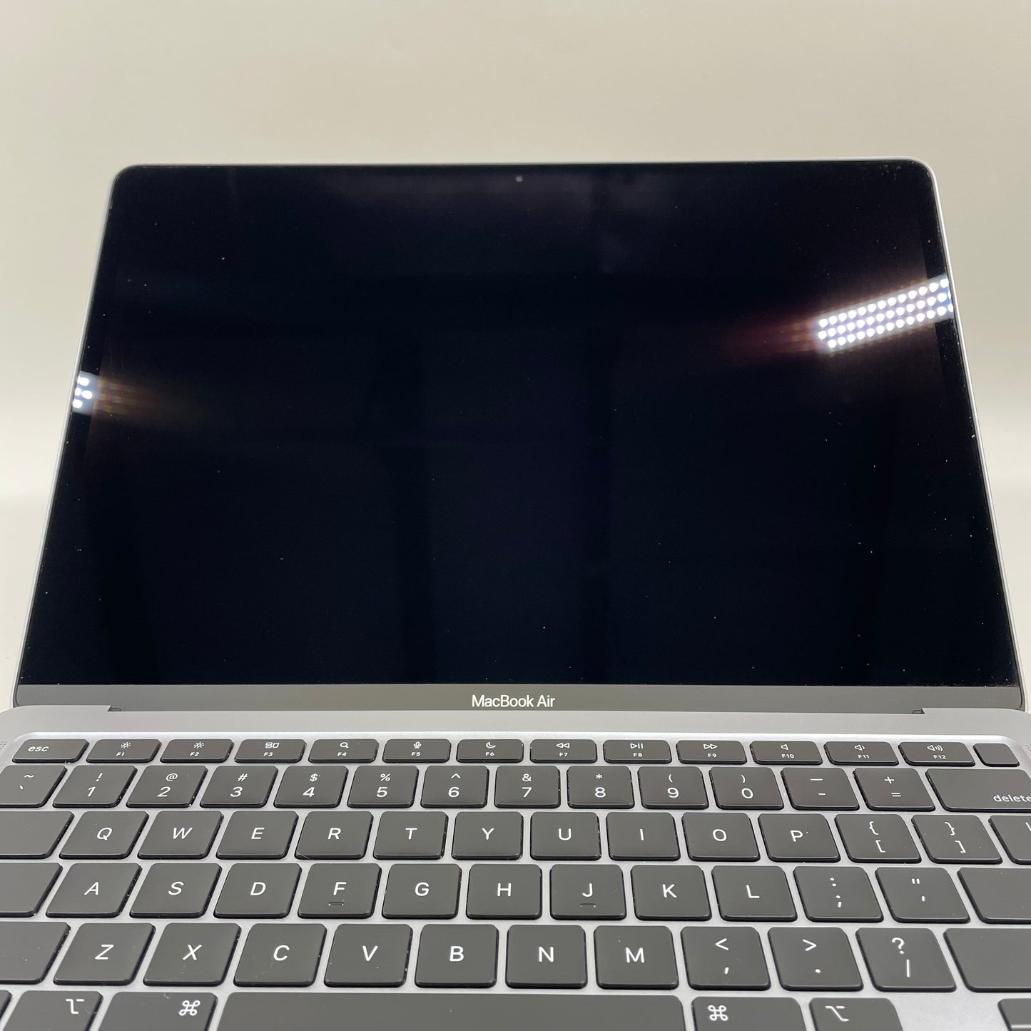 2020 Apple MacBook Air 13.3" M1 8 Core 3.2GHz 8GB RAM 256GB SSD A2337