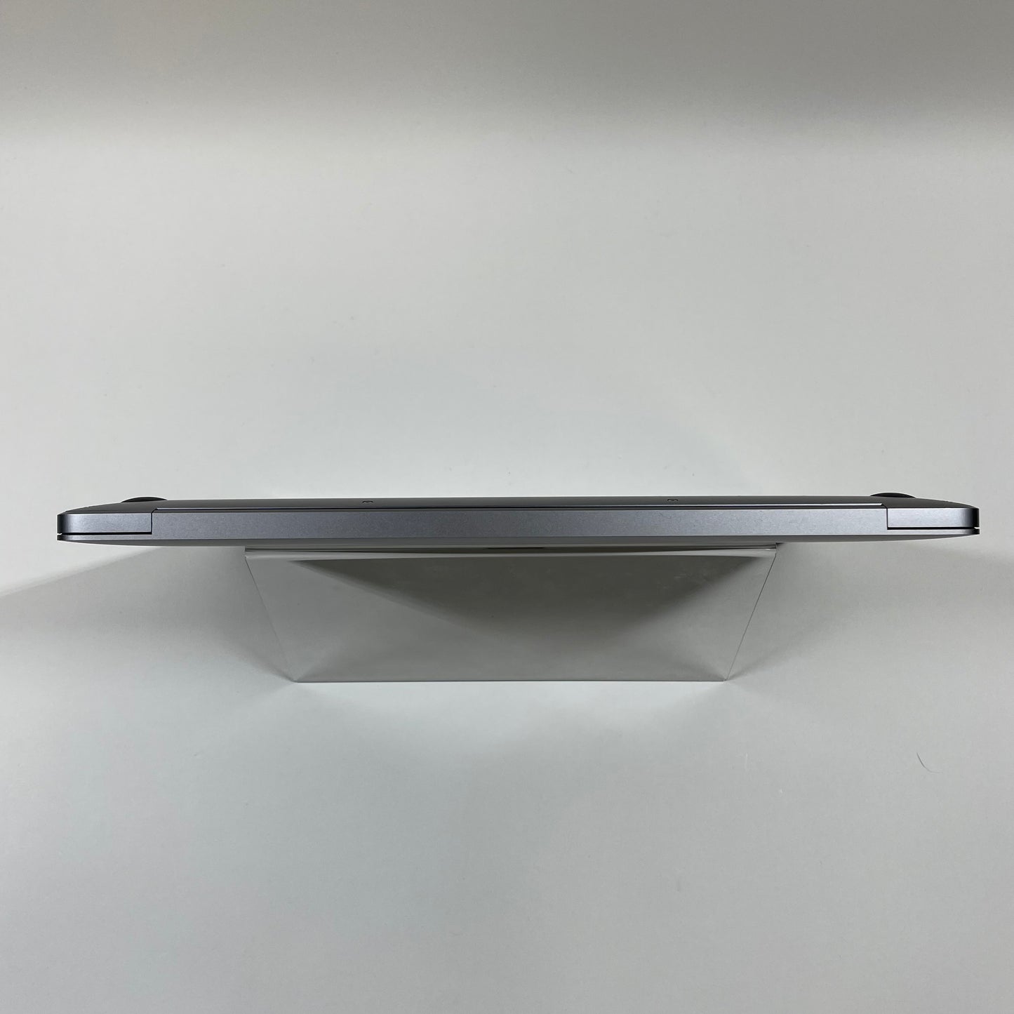 2020 Apple MacBook Air 13.3" M1 8 Core 3.2GHz 8GB RAM 256GB SSD A2337