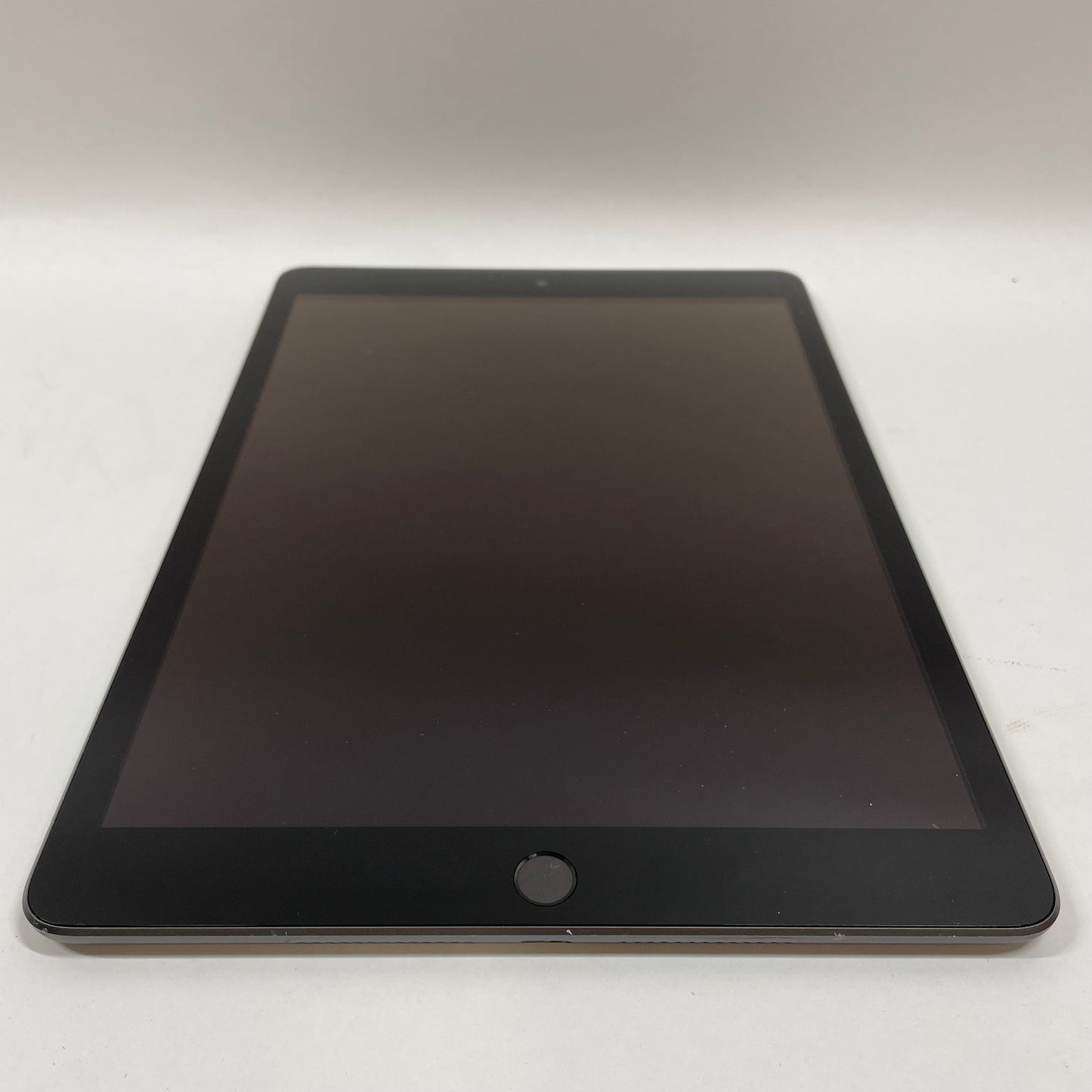 Unlocked Apple iPad 9th Gen 64GB 17.6.1 Space Gray MK663LL/A