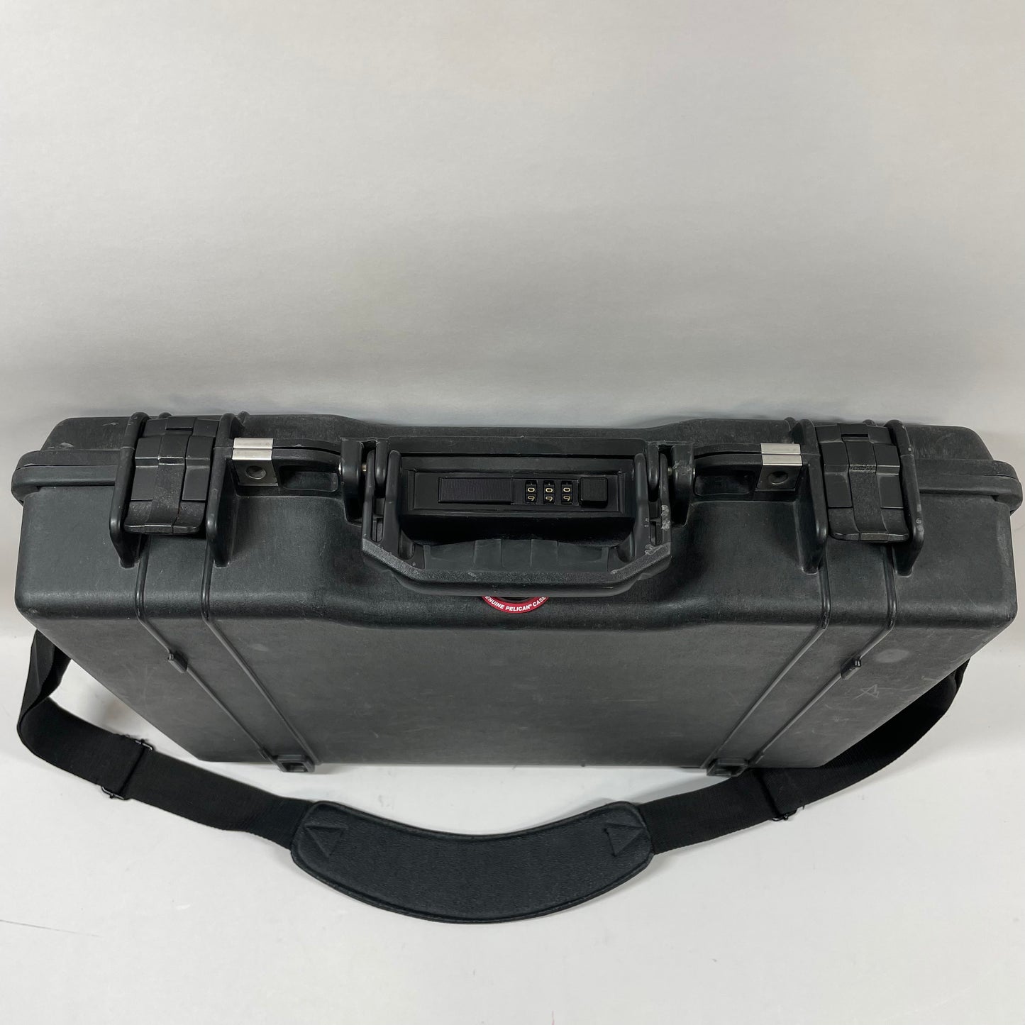 Pelican 1495 Locking Laptop Computer Case 1495-000-110 with Foam and Strap