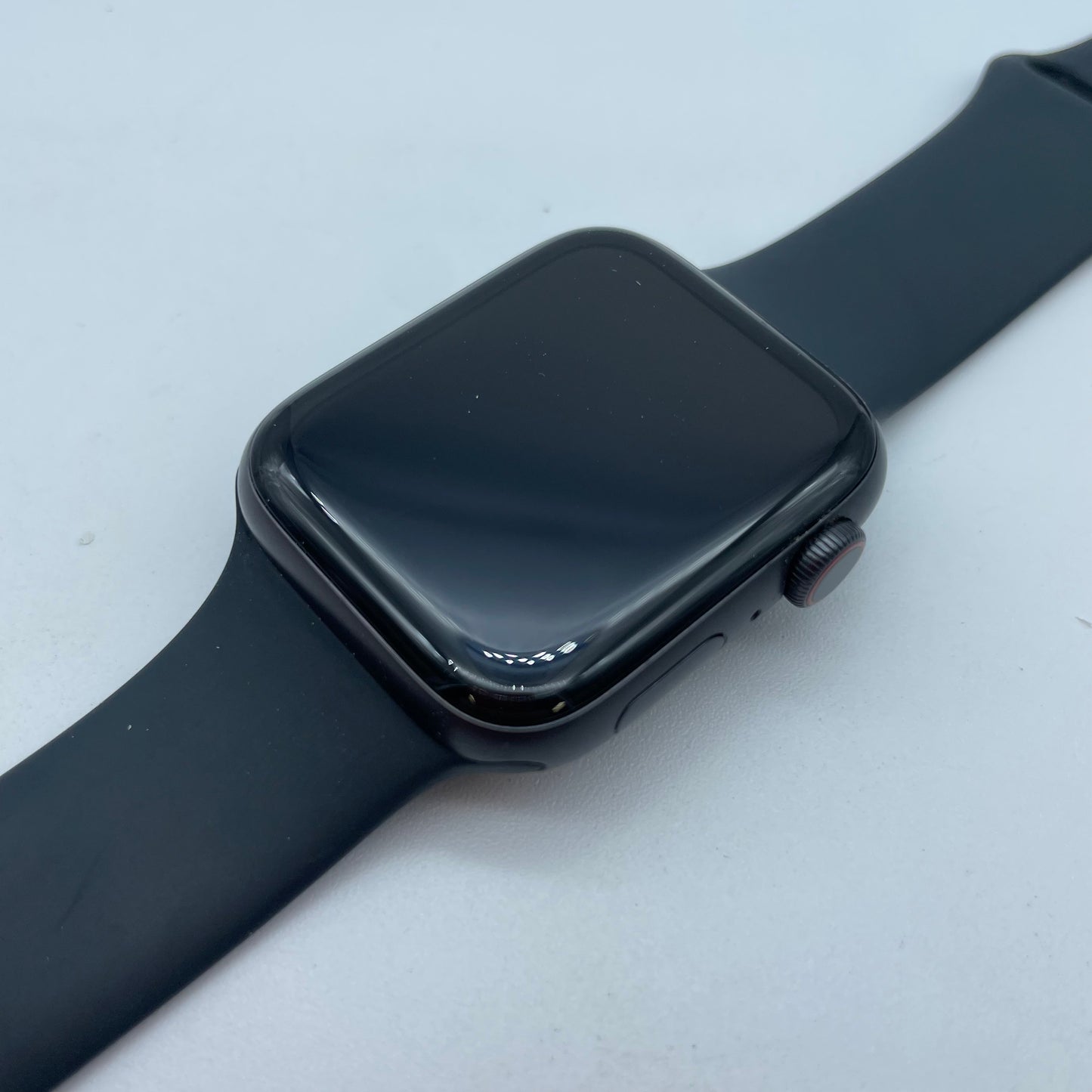 Factory Unlocked Apple Watch SE 1st Gen 44MM Aluminum MKRR3LLA/A