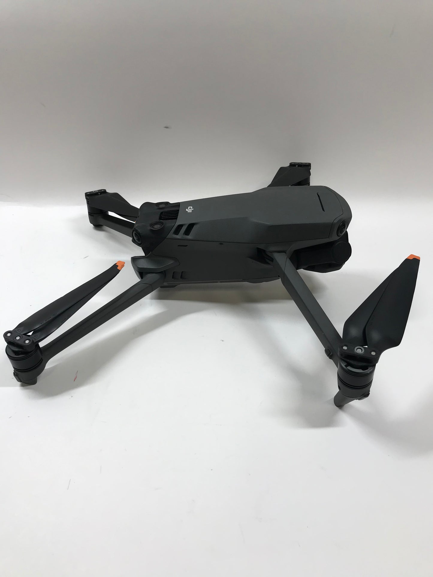 DJI Mavic 3 4K Quadcopter Camera Drone L2A Fly More Combo & Bag